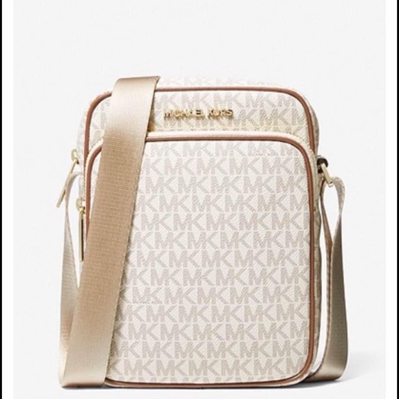 Sold Michael Kors Jet Set flight xbody bag - Picture 6 of 7